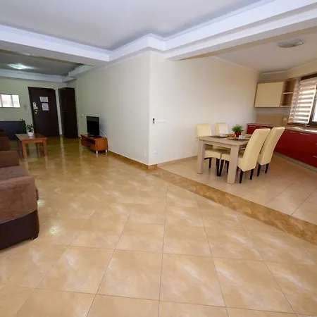 Samali Aparthotel 3*